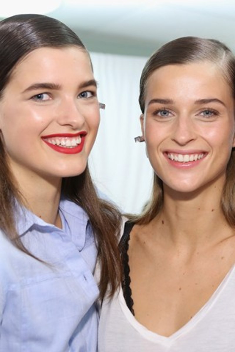 أياً من أحمر الشفاه تفضلين؟